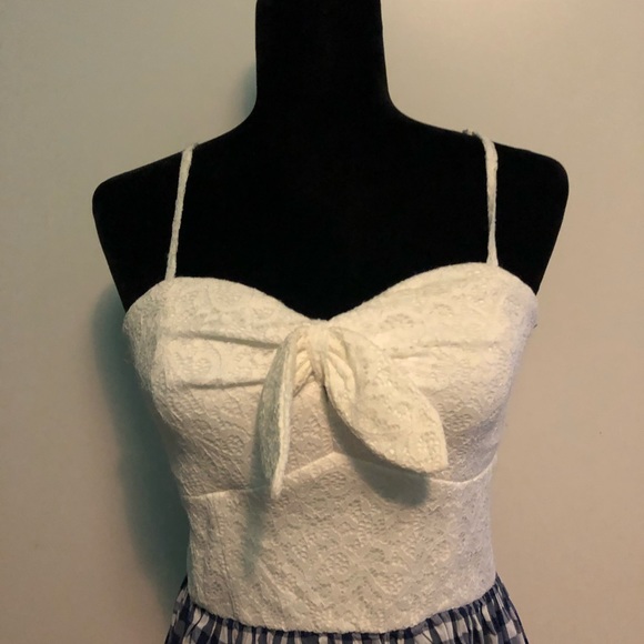 New dress white top black/white checkered bottom - Picture 3 of 4